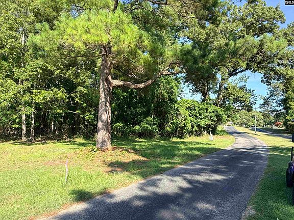 3rd image of 72 Ridge Lake Dr
