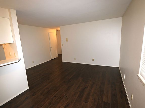 4th image of 2626 NW 58th St APT 103
