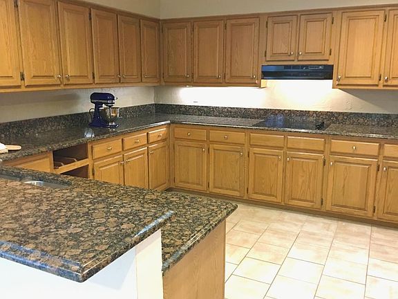 Large square kitchen, with separate breakfast area