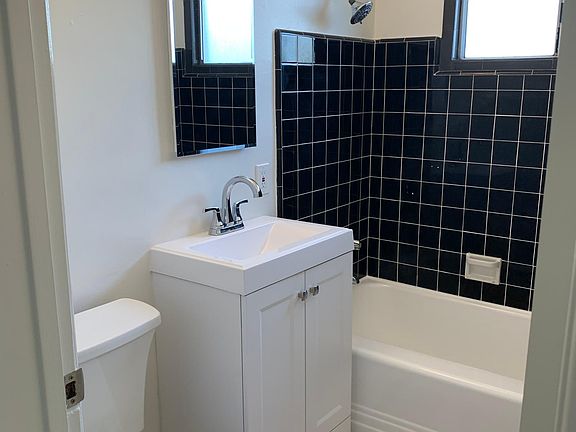 5th image of 758 N Hudson Ave #10