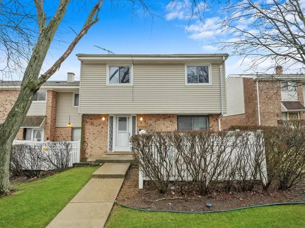 821 White Oak Ln, University Park, IL 60484