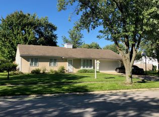 39 Pembrooke Rd, Montgomery, IL 60538