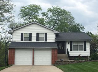 629 NE Bristol Dr, Lees Summit, MO 64086