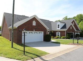 1117 21st Ave NE, Hickory, NC 28601