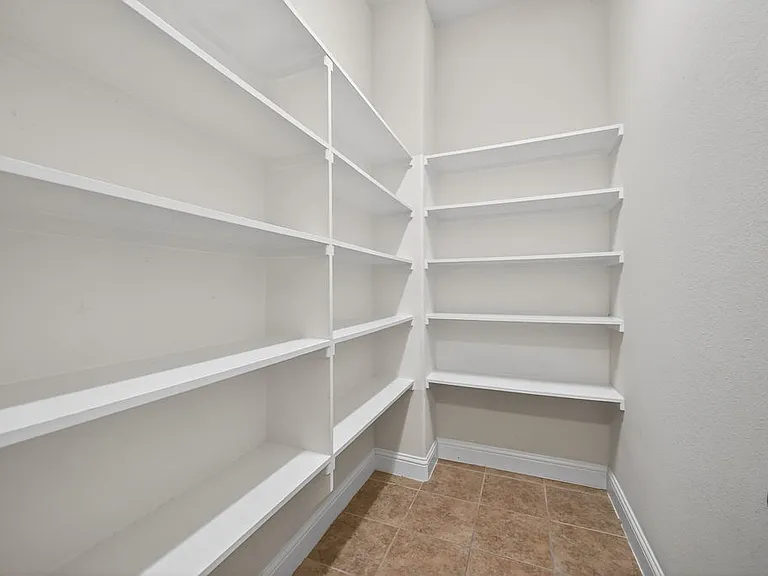 1651 Saddle Tree Rd — Photo 2