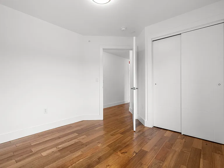 245 E Main St #10 — Photo 12