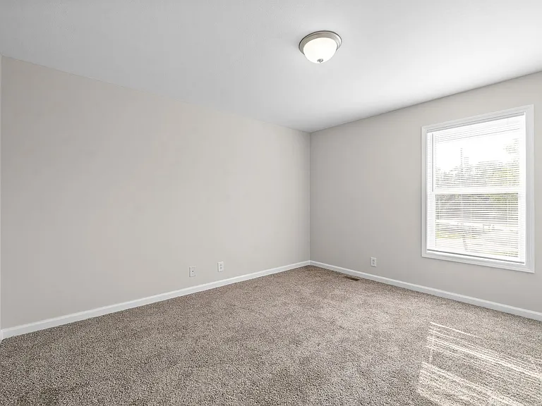 2 Bedroom Pet Friendly Townhome For Rent in Sango! — Photo 14