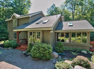 1192 Redwood Ter, Pocono Pines, PA 18350