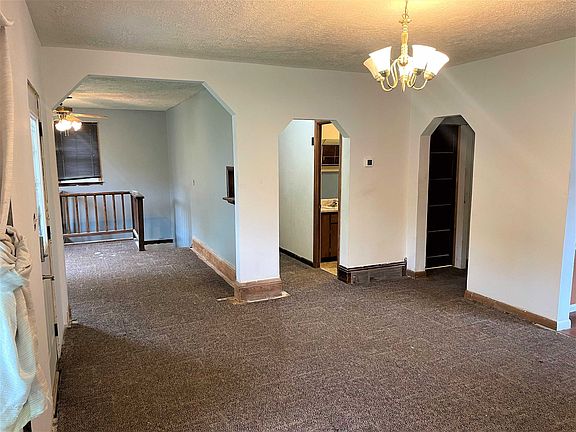 5th image of 1643 N B St