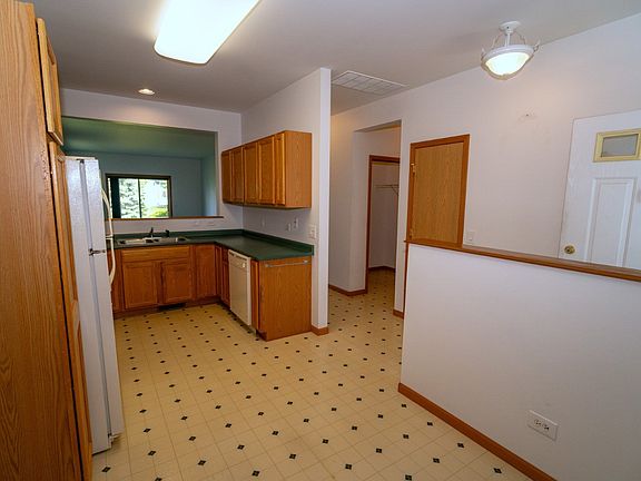 5th image of 3404 Steeplechase Way