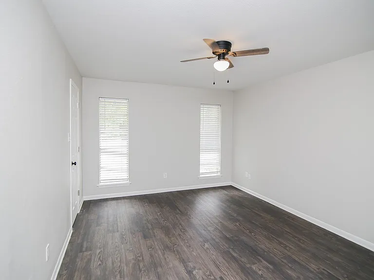 4A Harroun Ct #A — Photo 11