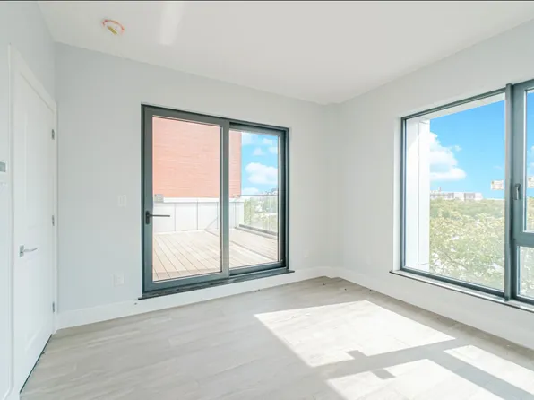 811 45th Street image 6 of 10