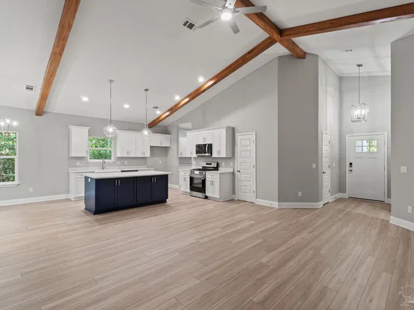 8302 Vickie St, Pensacola, FL 32514