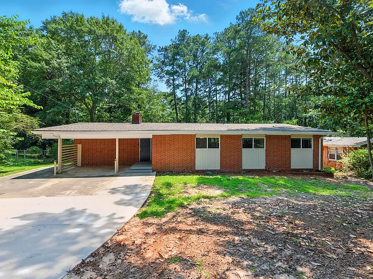 3102 W Peek Rd NW — Photo 1