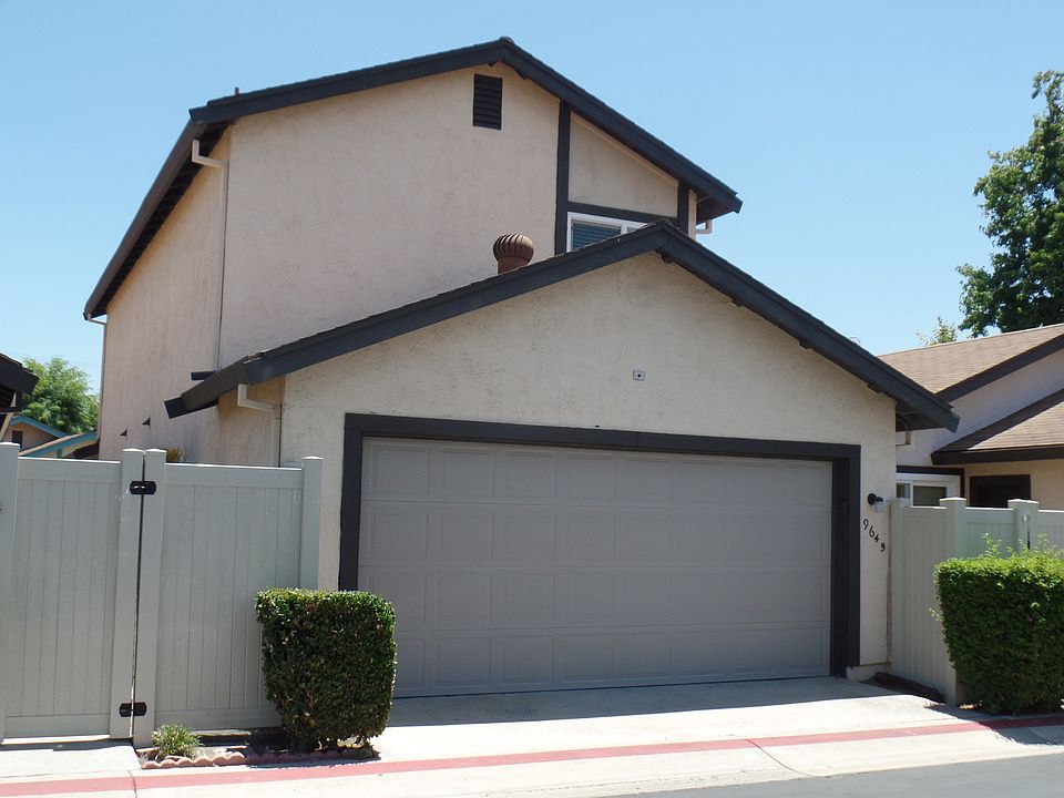 Front of 9645 Rosie Way