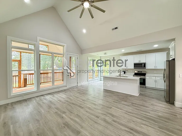 732 Belle Vista Ave — Photo 2