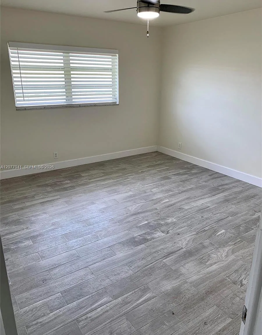 Pembroke Palms Condo — Photo 4