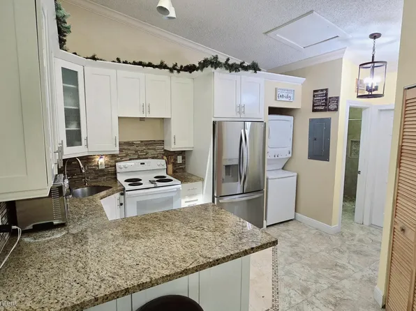 616 NW 47th St, Pompano Beach, FL 33064