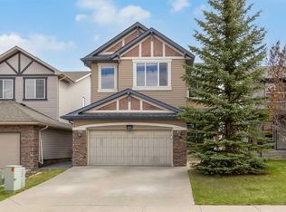 92 W Everoak Close SW, Calgary, AB T2Y 0C3