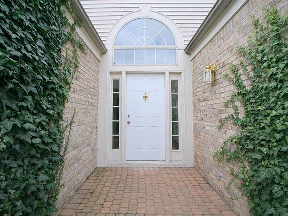 2nd image of 3113 Earlmoore Ln