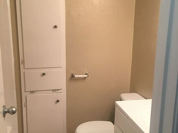 4th image of 1105 Clayton Ln APT 109