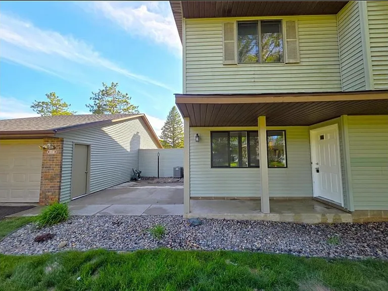 4710 Lenore Ln — Photo 15