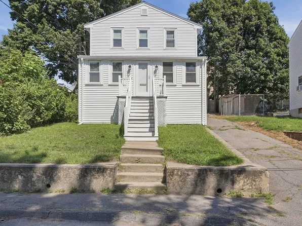 112 Stoughton St, Quincy, MA 02169
