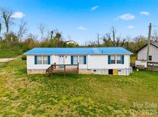 315 W McDowell St, Morganton, NC 28655