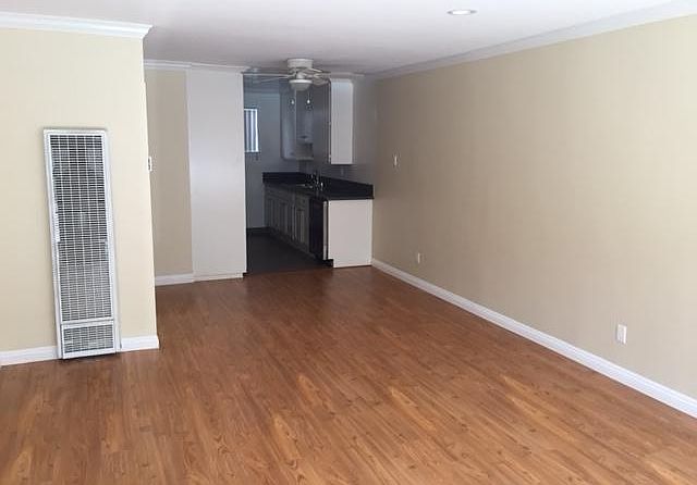 1st image of 721 Edgewood St