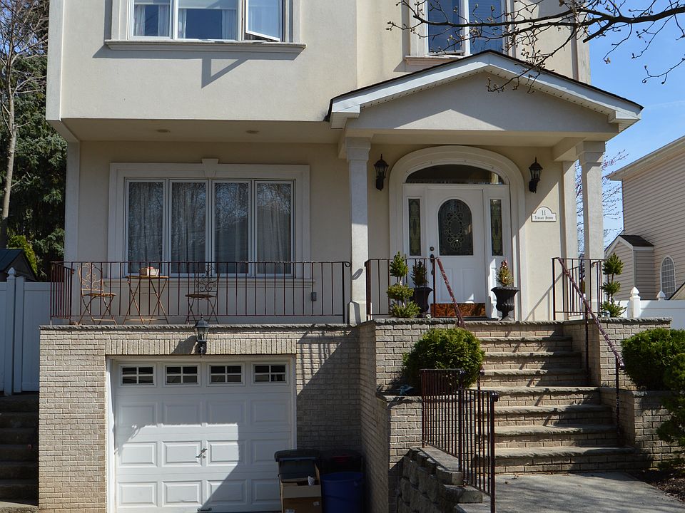 11 Terrace Ave