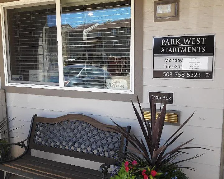 Parkwest — Photo 5
