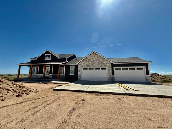 1811 Wineglass Rd, Cheyenne, WY 82009