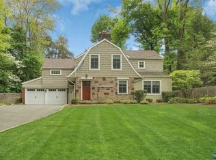 12 Van Dyke Dr, Ho Ho Kus, NJ 07423