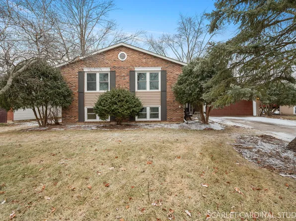 430 Charlestown Dr, Bolingbrook, IL 60440