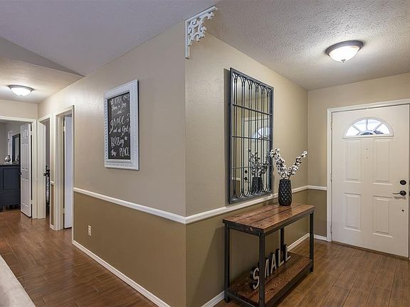 4th image of 3719 Linda Kaye Dr