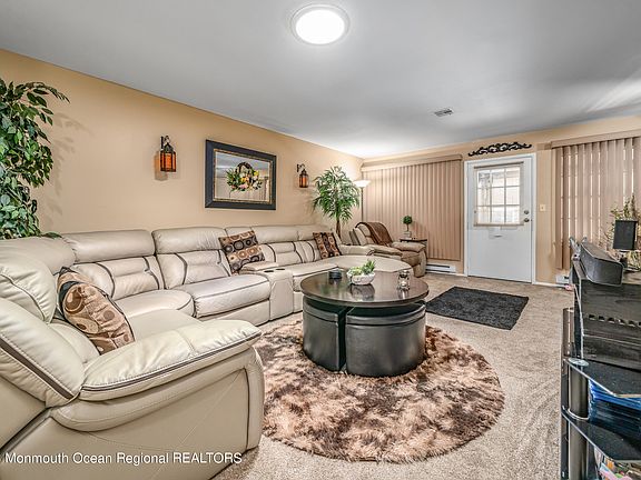5th image of 436B Portsmouth Drive
