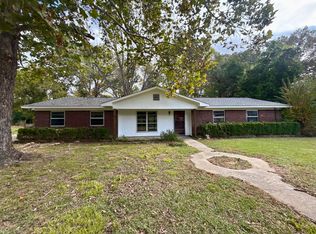 302 Linda Dr, Vicksburg, MS 39180