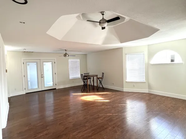 3922 Abilene St, Dallas, TX 75212