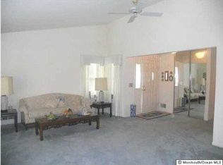 23 Birch Ln, Eatontown, NJ