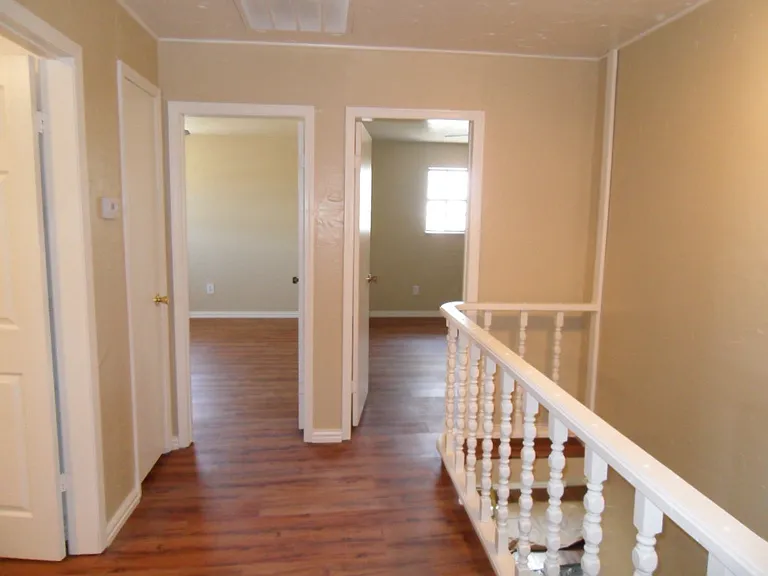 608 Charles Ave — Photo 15