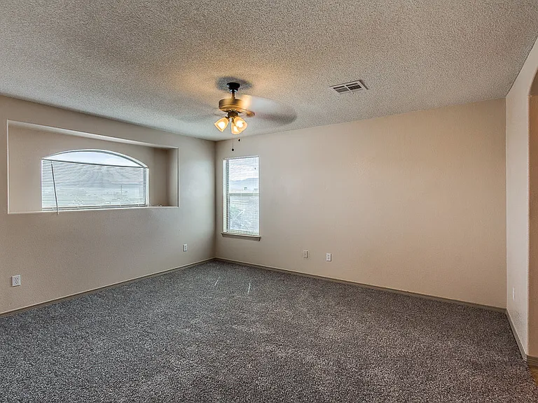 7101 Falling Leaf Cir — Photo 16