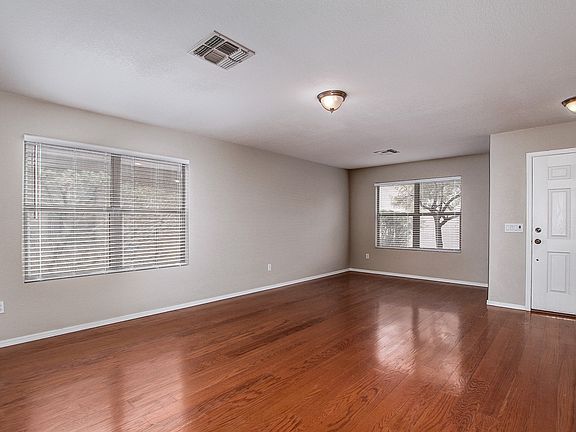 4th image of 1724 W Amberwood Dr