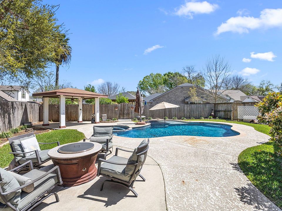 1st image of 2419 Pebbledowne Cir