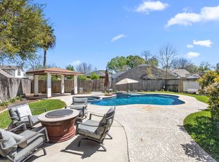 2419 Pebbledowne Cir, Sugar Land, TX 77478