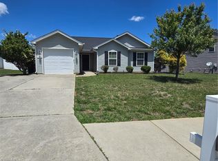 7312 Scenic Village Ln, Whitsett, NC 27377