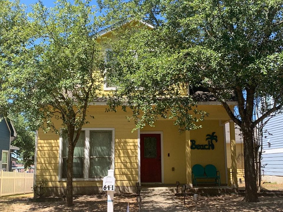1st image of 611 McGarity