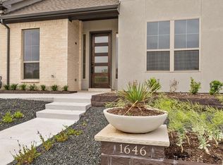 1646 Governors Blvd, Heathridge, TX 75126