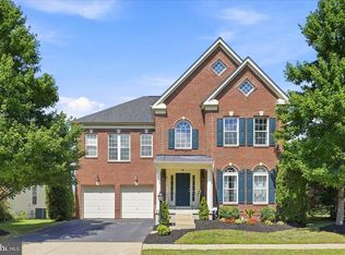 42173 Saint Huberts Pl, Chantilly, VA 20152