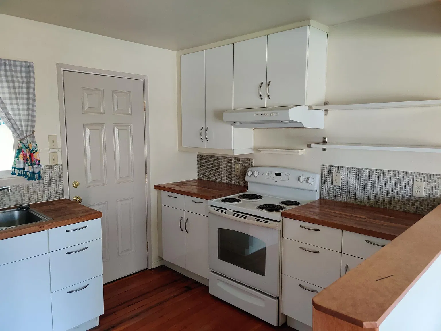 2 bed, 600 sqft, $1,500 — Photo 3