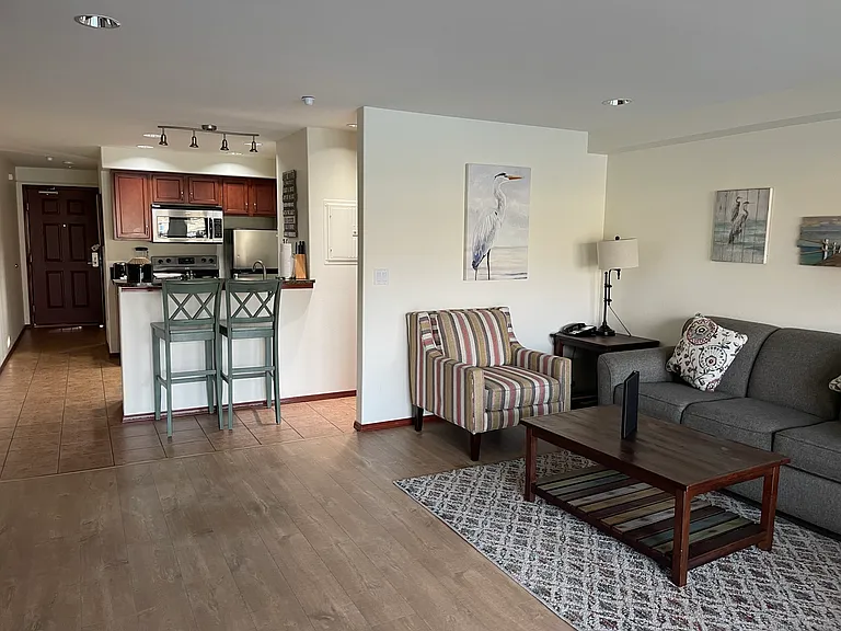 322 W Woodin Ave #636-1 — Photo 9